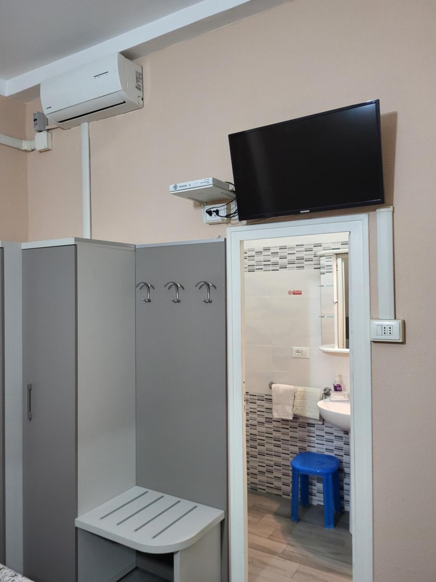 Hotel Barone Генуя Екстер'єр фото