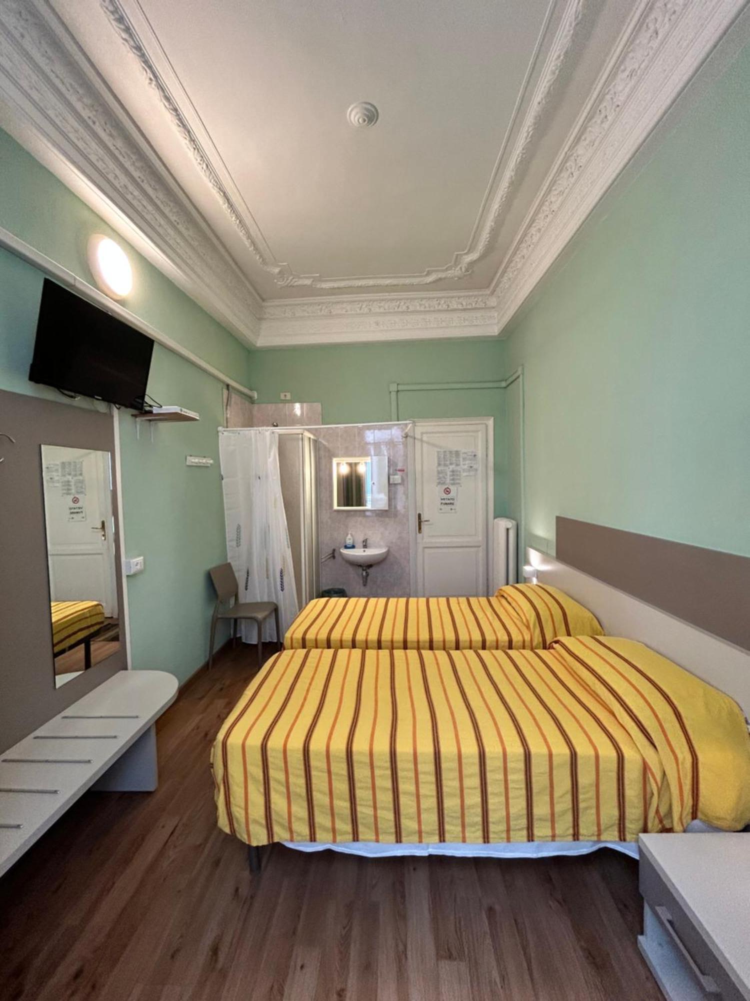 Hotel Barone Генуя Екстер'єр фото