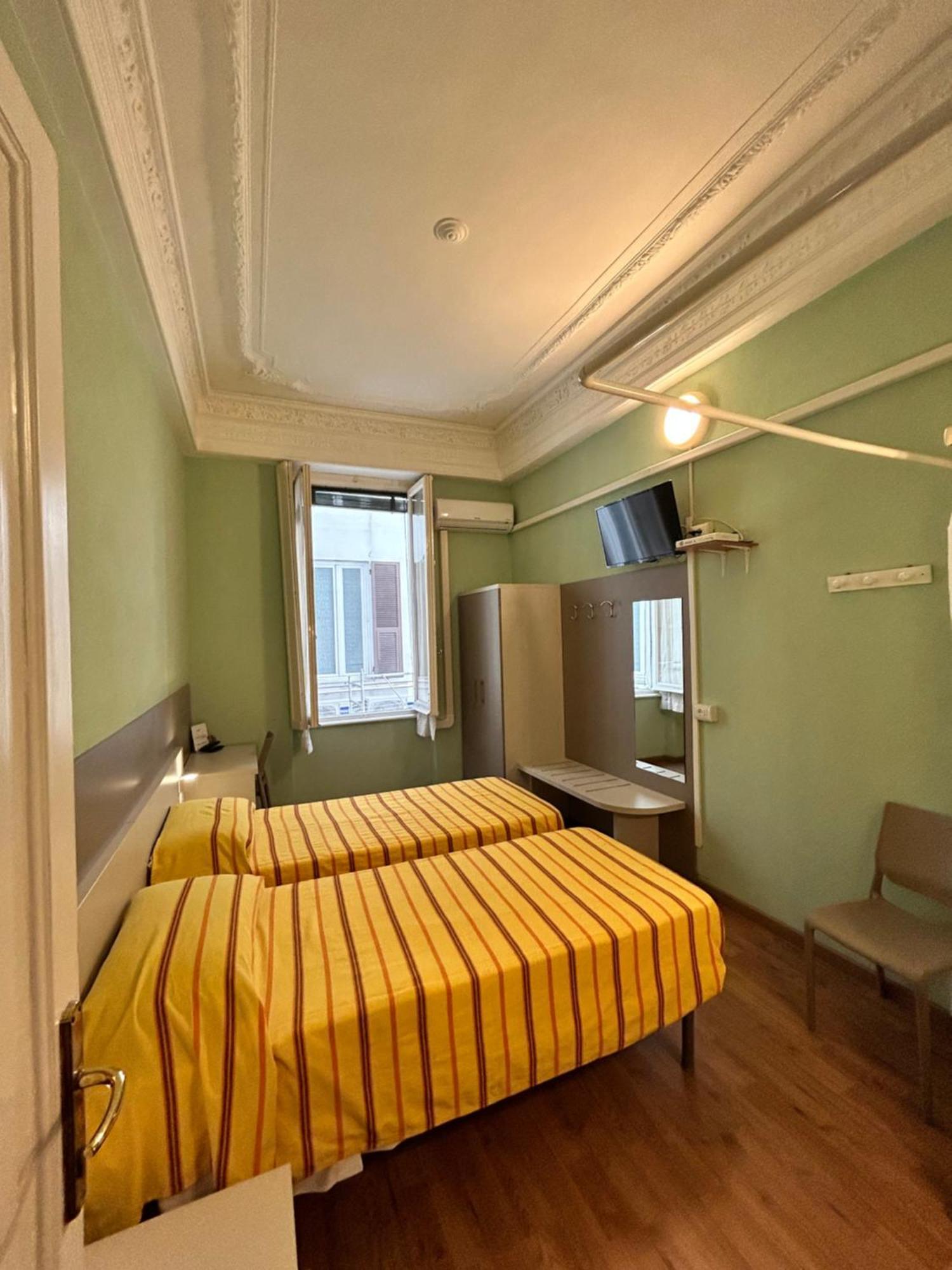 Hotel Barone Генуя Екстер'єр фото