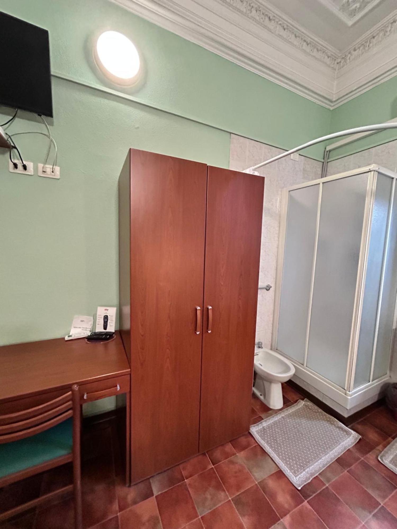 Hotel Barone Генуя Екстер'єр фото