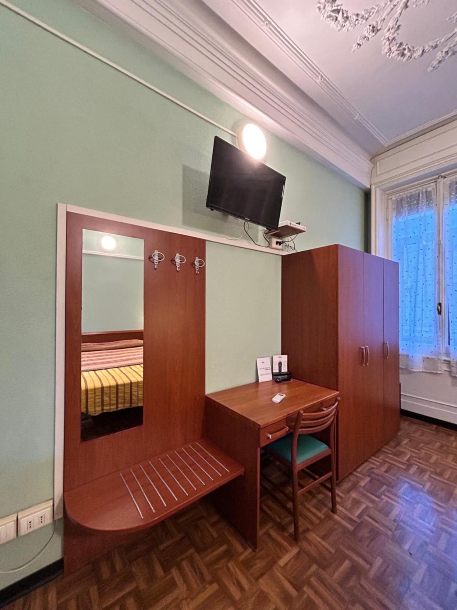 Hotel Barone Генуя Екстер'єр фото