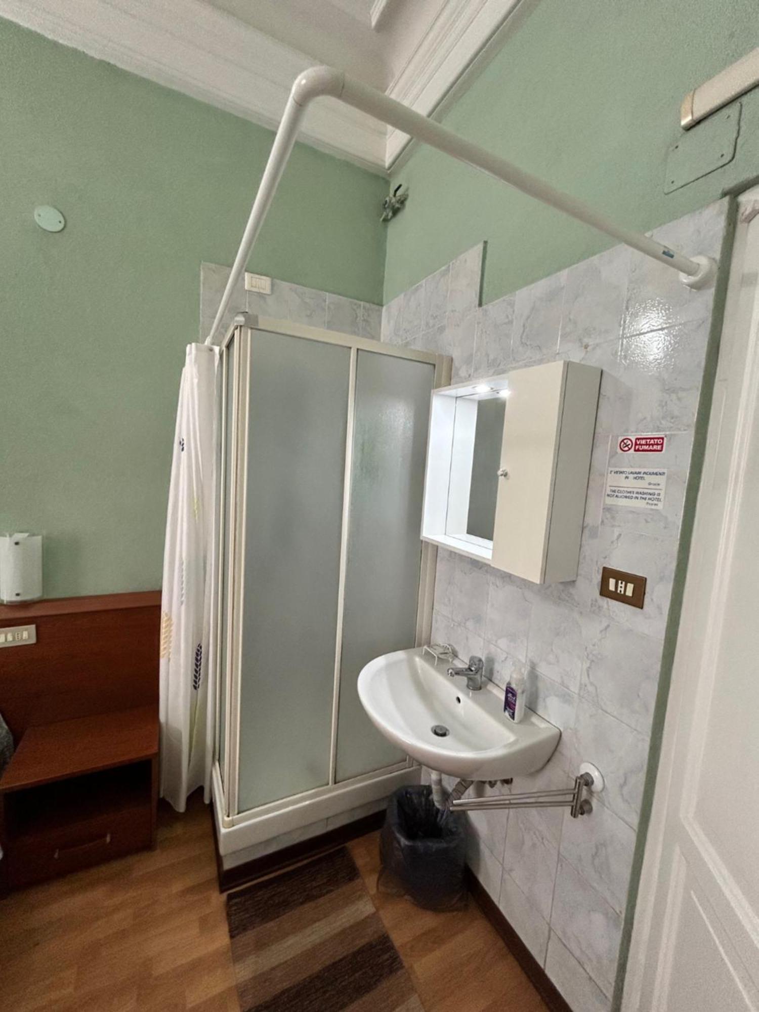 Hotel Barone Генуя Екстер'єр фото