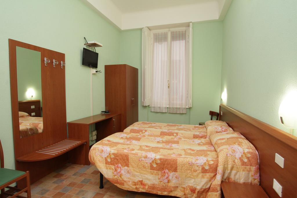 Hotel Barone Генуя Номер фото